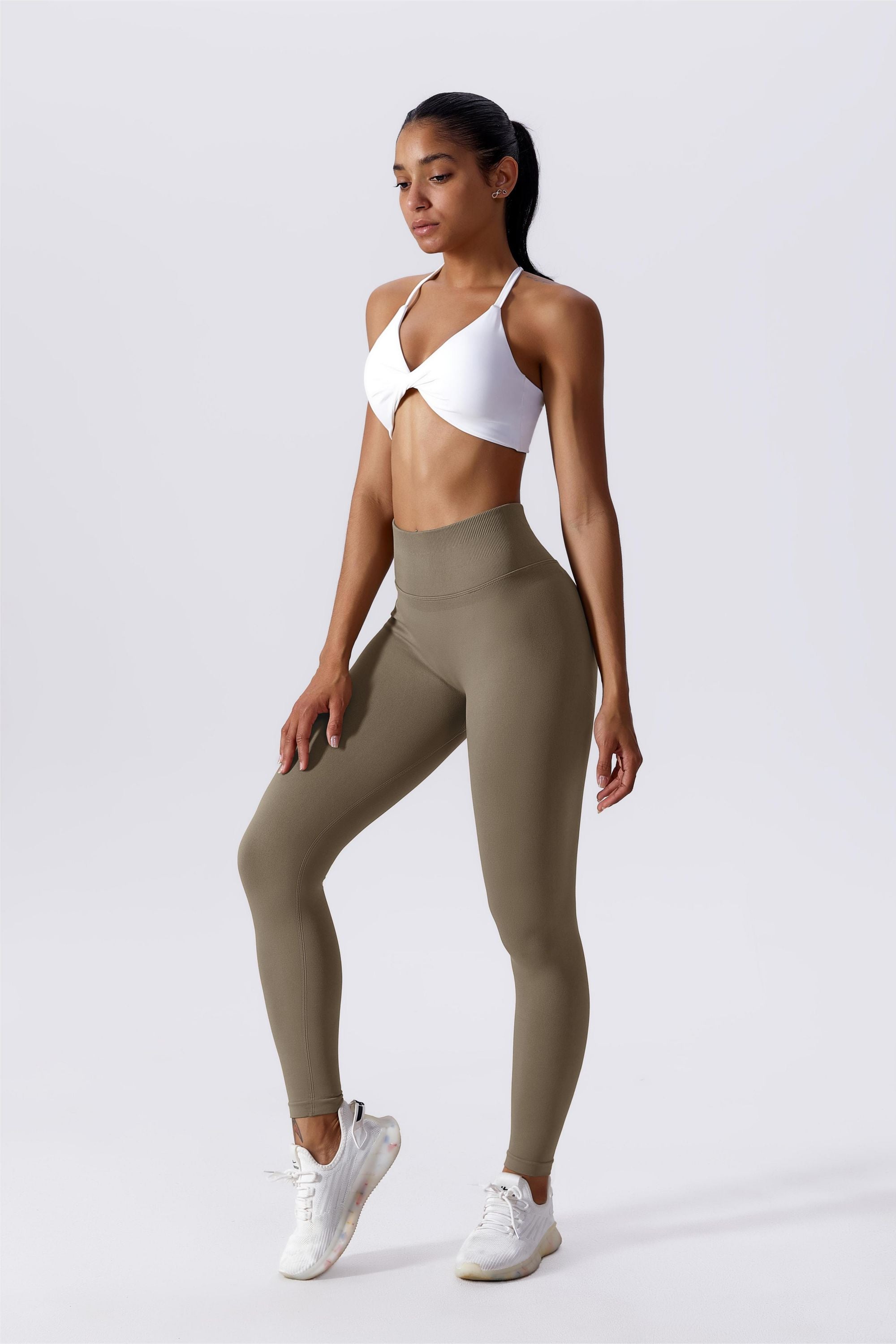 Butt Contour Seamless Leggings by bornfocus