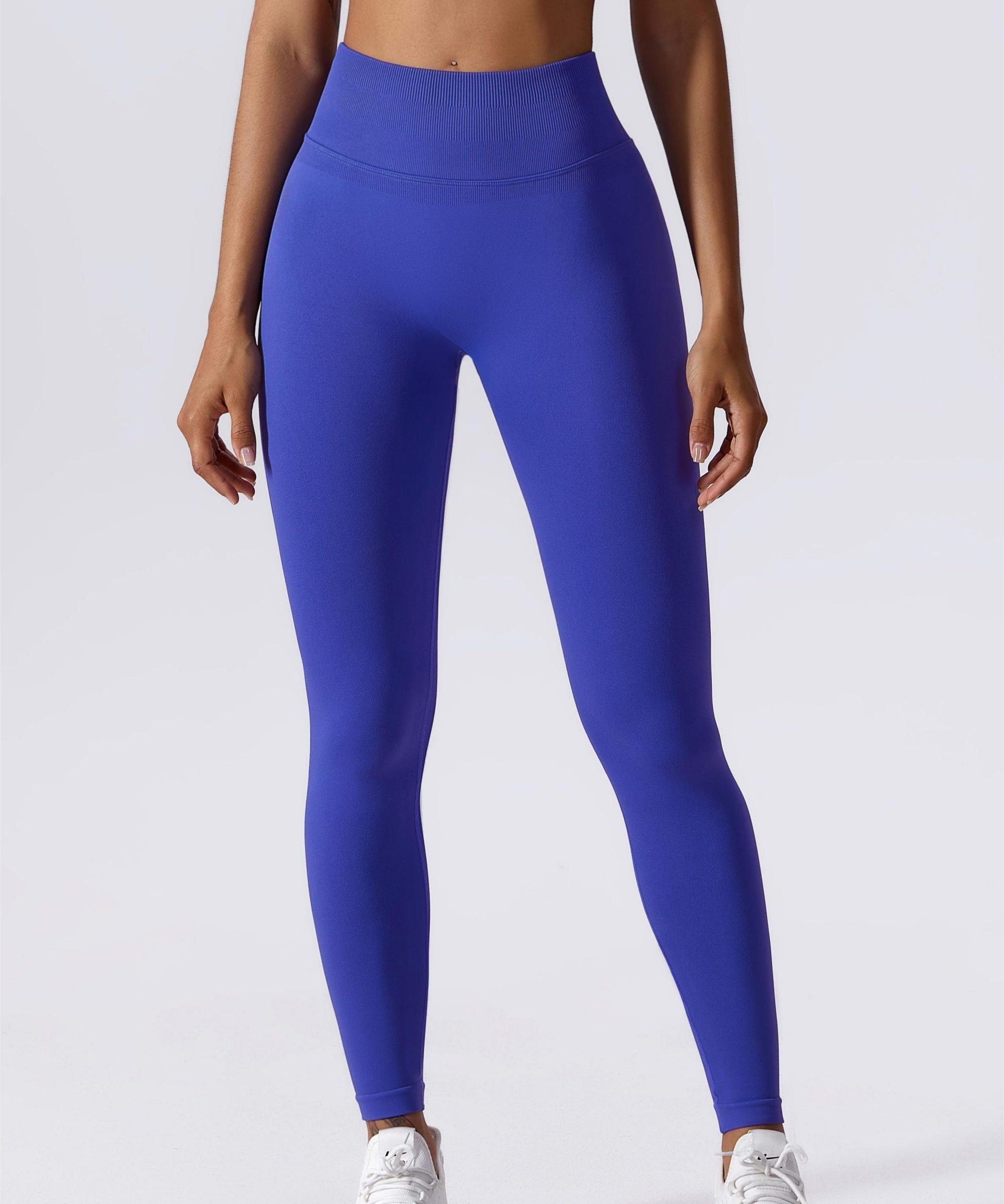 Butt Contour Seamless Leggings by bornfocus