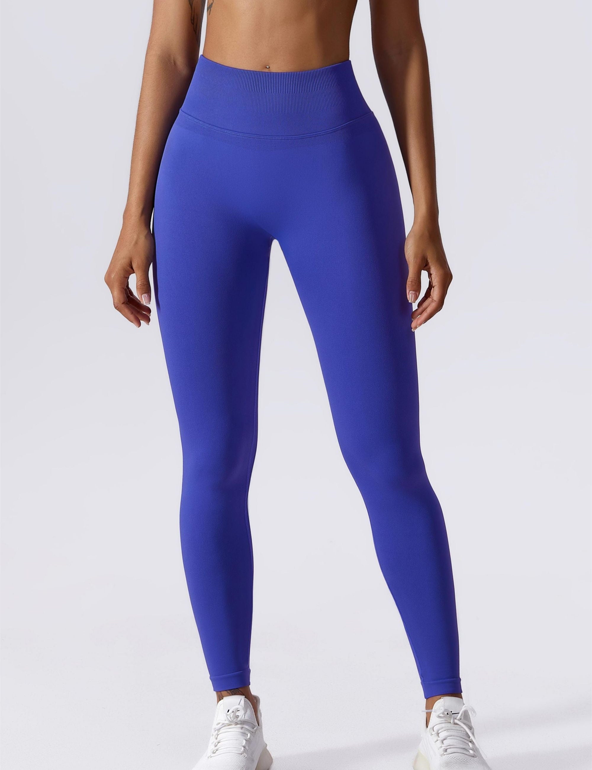 Butt Contour Seamless Leggings by bornfocus