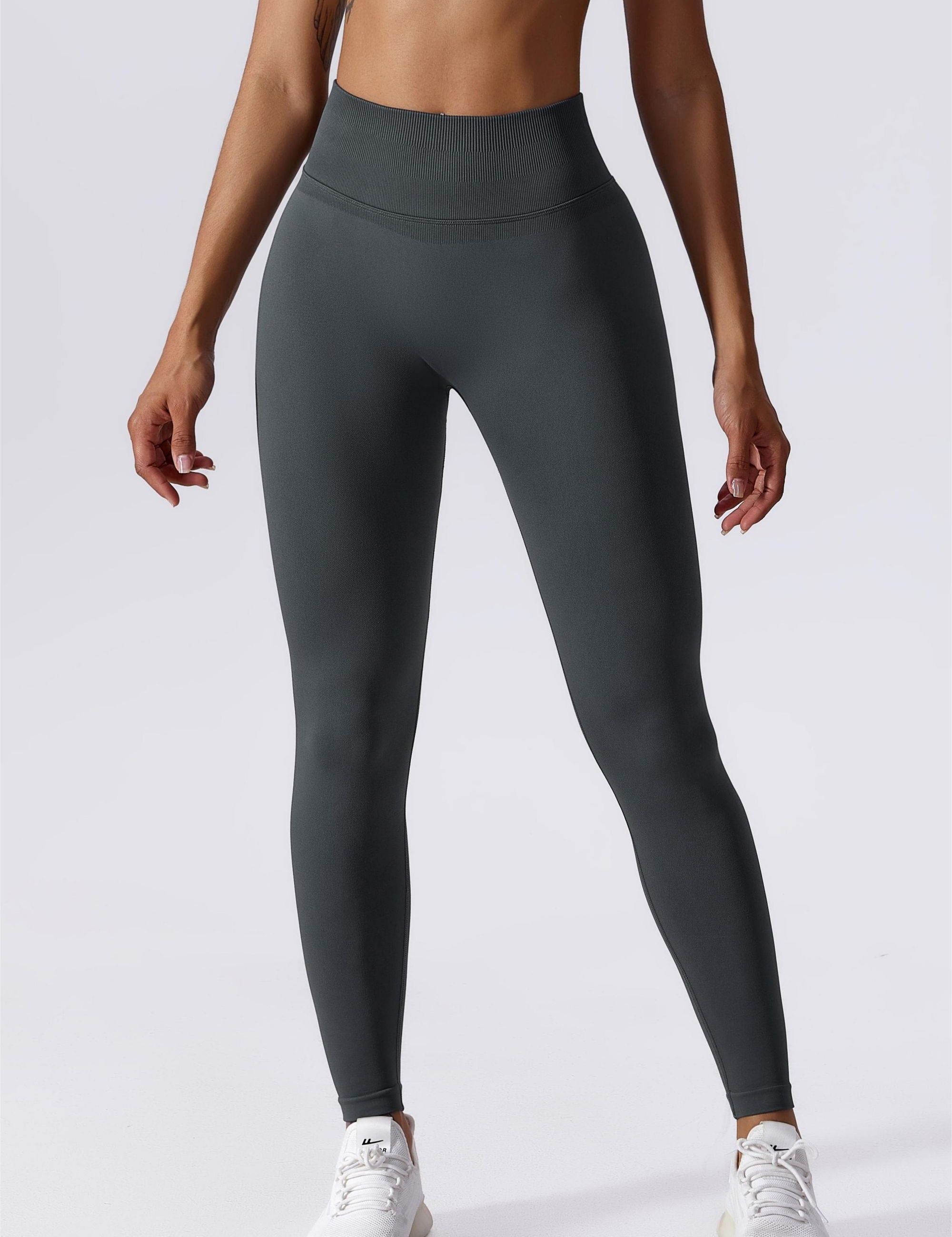 Butt Contour Seamless Leggings by bornfocus