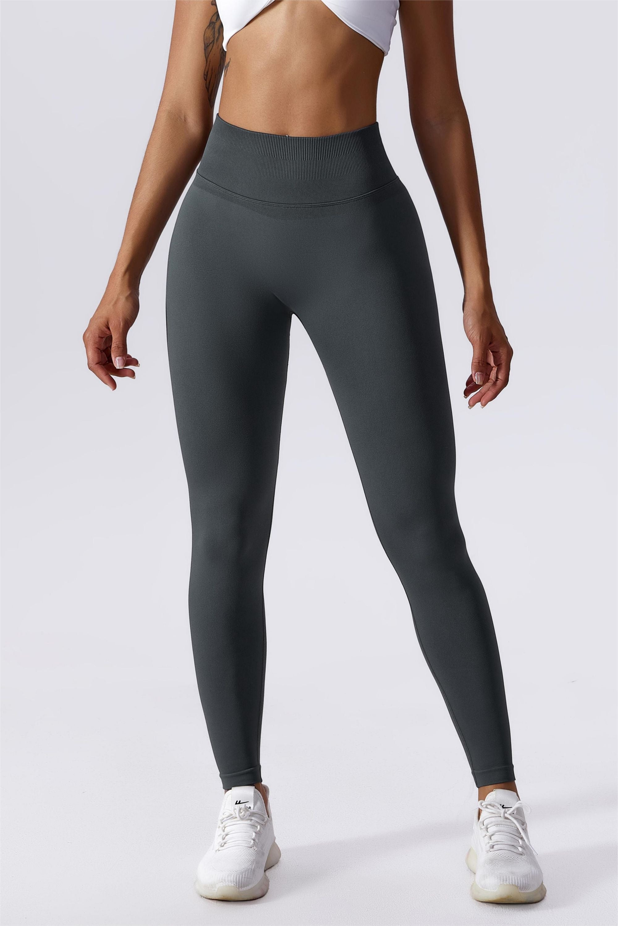 Butt Contour Seamless Leggings by bornfocus