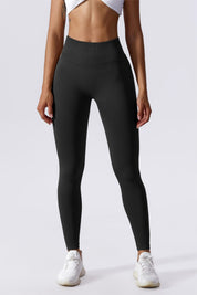 Butt Contour Seamless Leggings by bornfocus