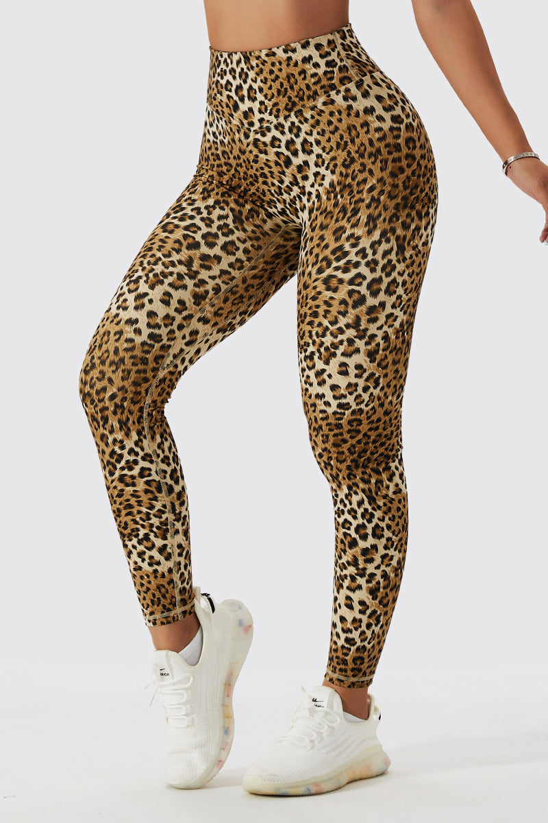 Leopard Seamless Scrunch Leggings by bornfocus