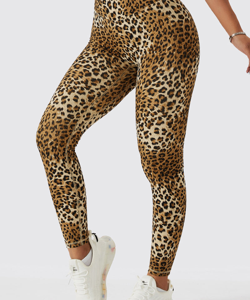 Leopard Seamless Scrunch Leggings by bornfocus