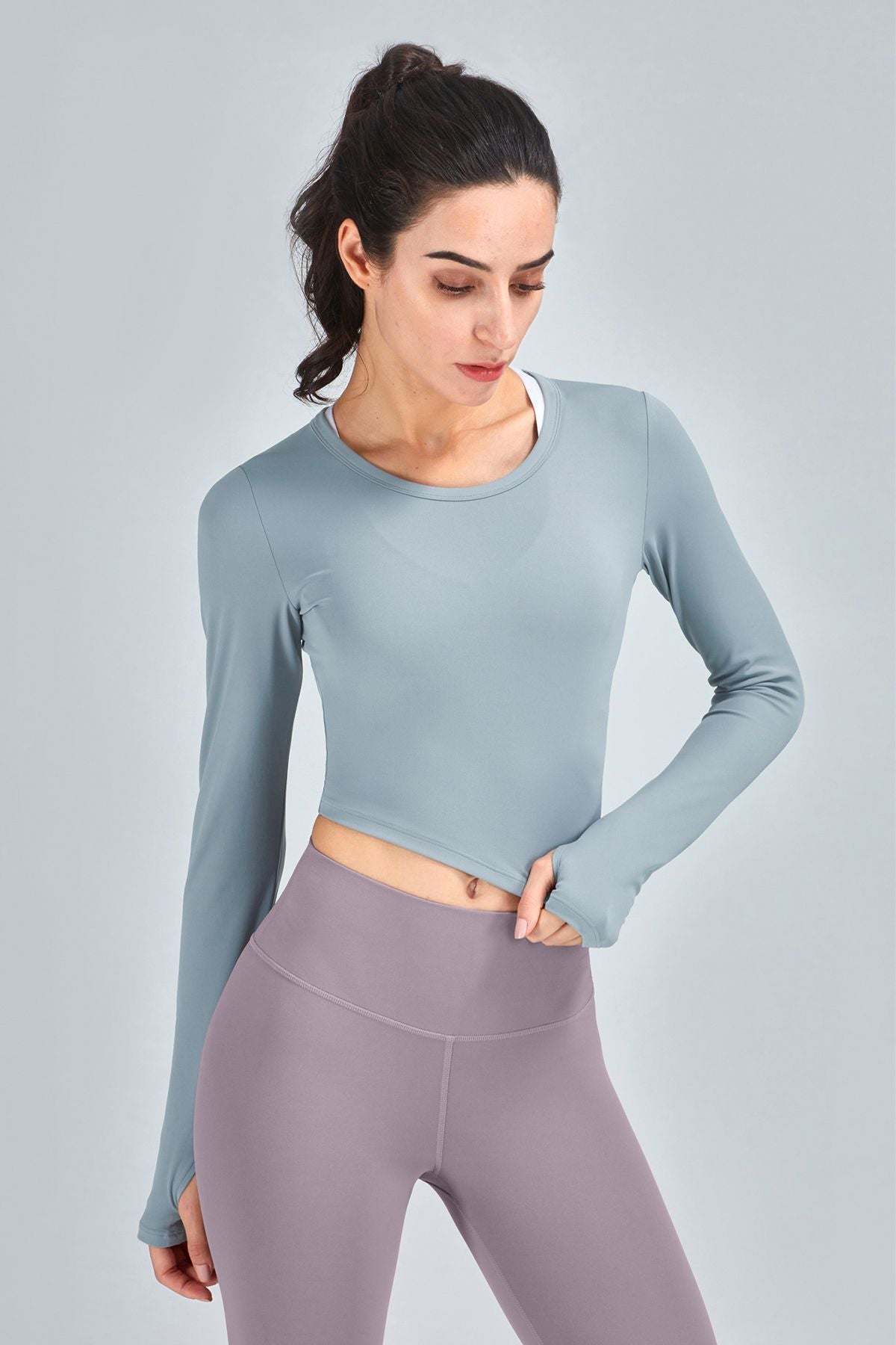 Long Sleeve Workout Crop Tops with Thumb Holes by bornfocus