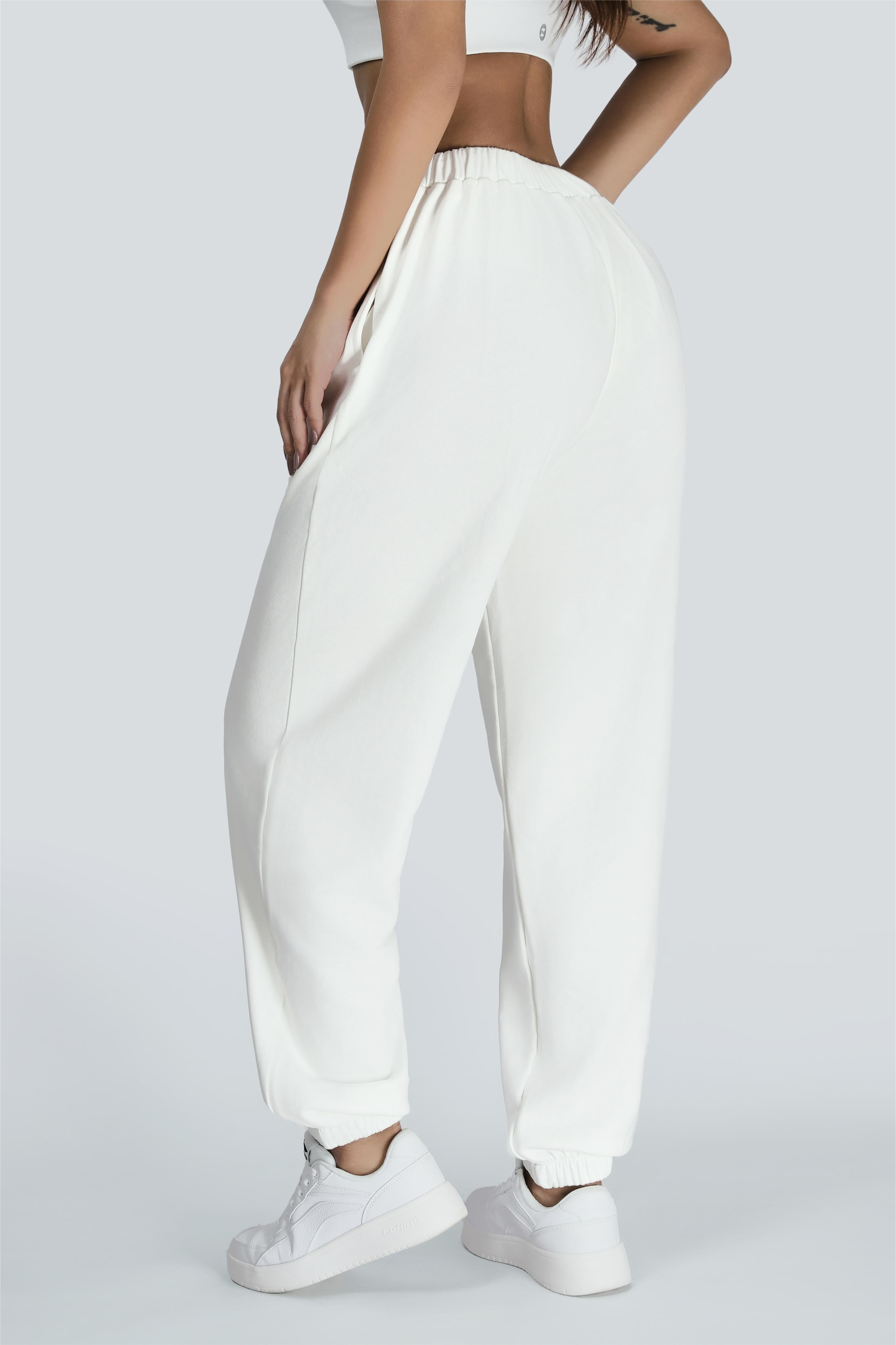 Low-Waist Sweatpant with Pockets by bornfocus