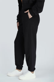 Low-Waist Sweatpant with Pockets by bornfocus