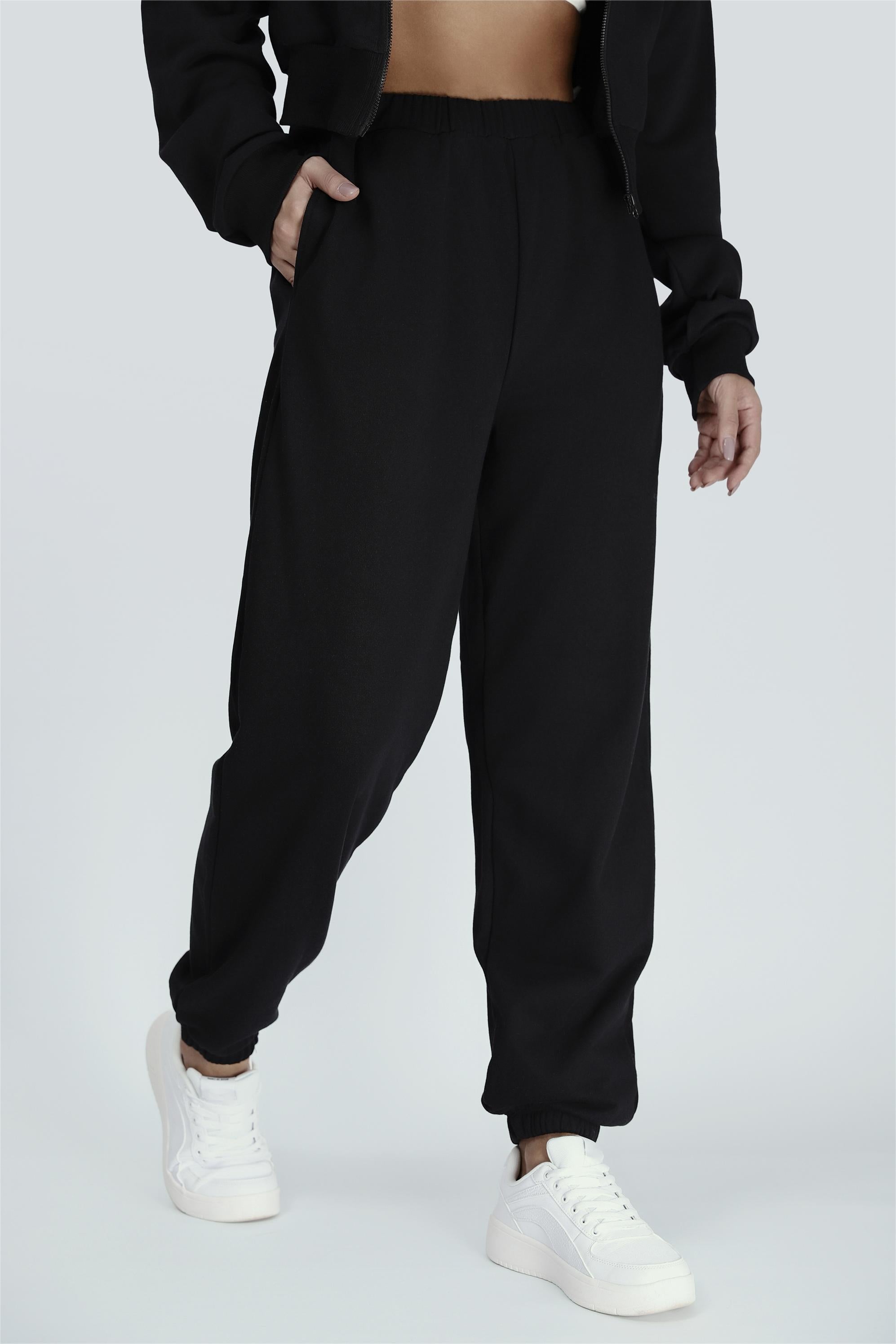 Low-Waist Sweatpant with Pockets by bornfocus