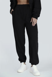 Low-Waist Sweatpant with Pockets by bornfocus