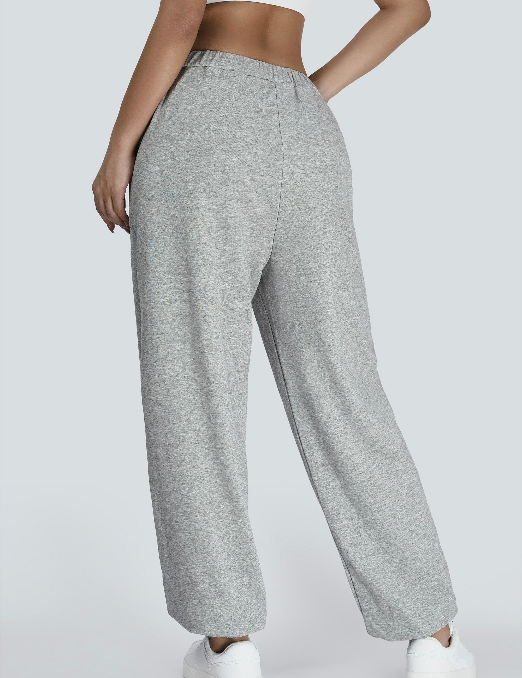 Low-Waist Sweatpant with Pockets by bornfocus