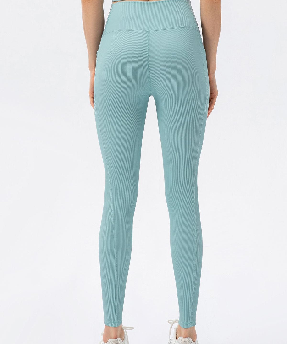 Ribbed V-Shape Leggings with Pockets by bornfocus