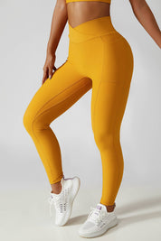 Ribbed V-Waist Legging with Pockets by bornfocus