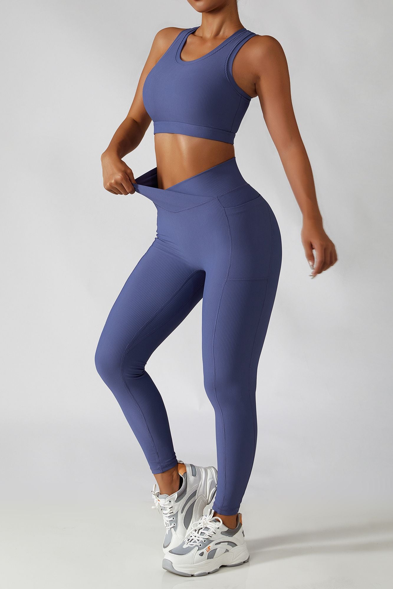 Ribbed V-Waist Legging with Pockets by bornfocus