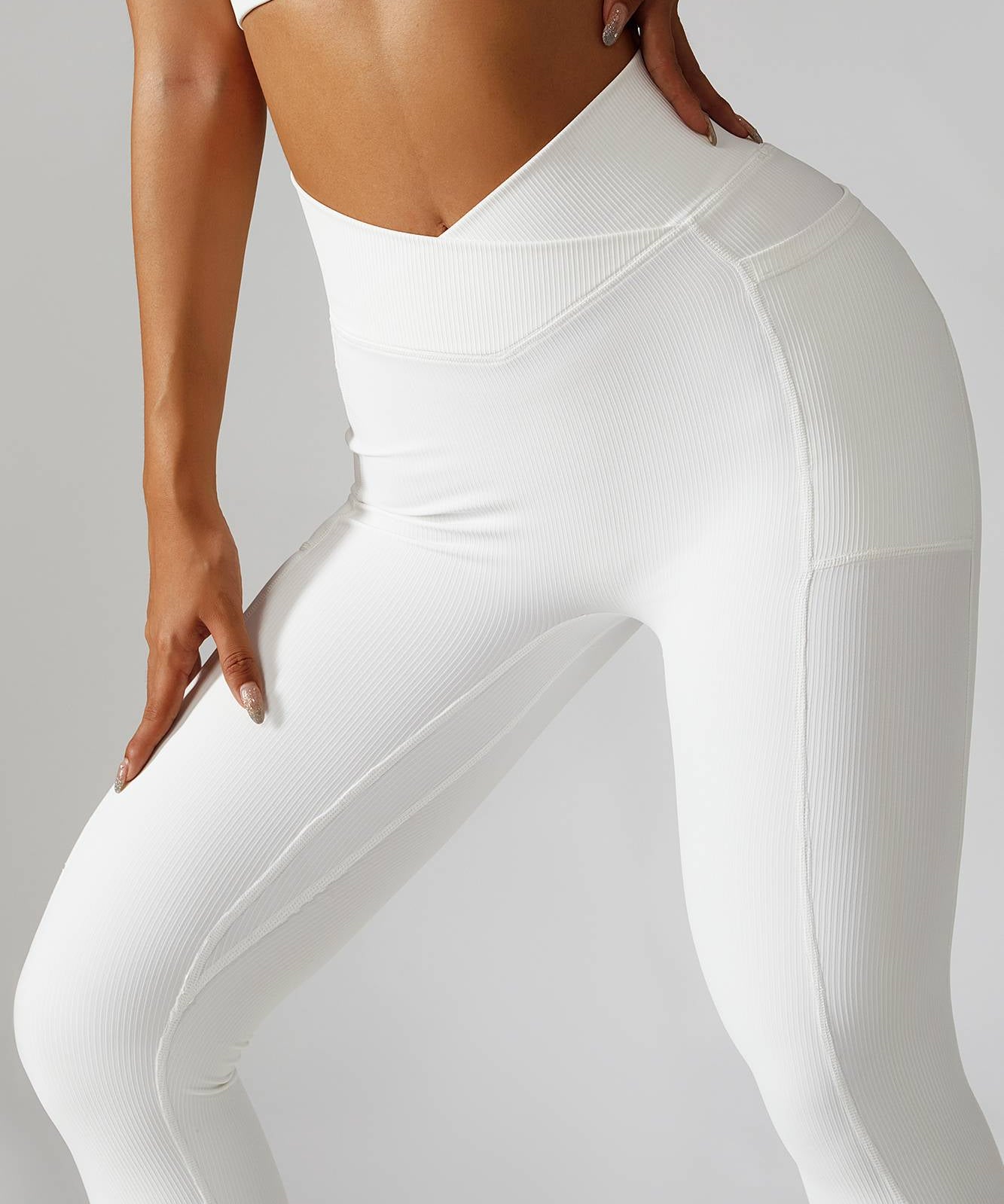 Ribbed V-Waist Legging with Pockets by bornfocus