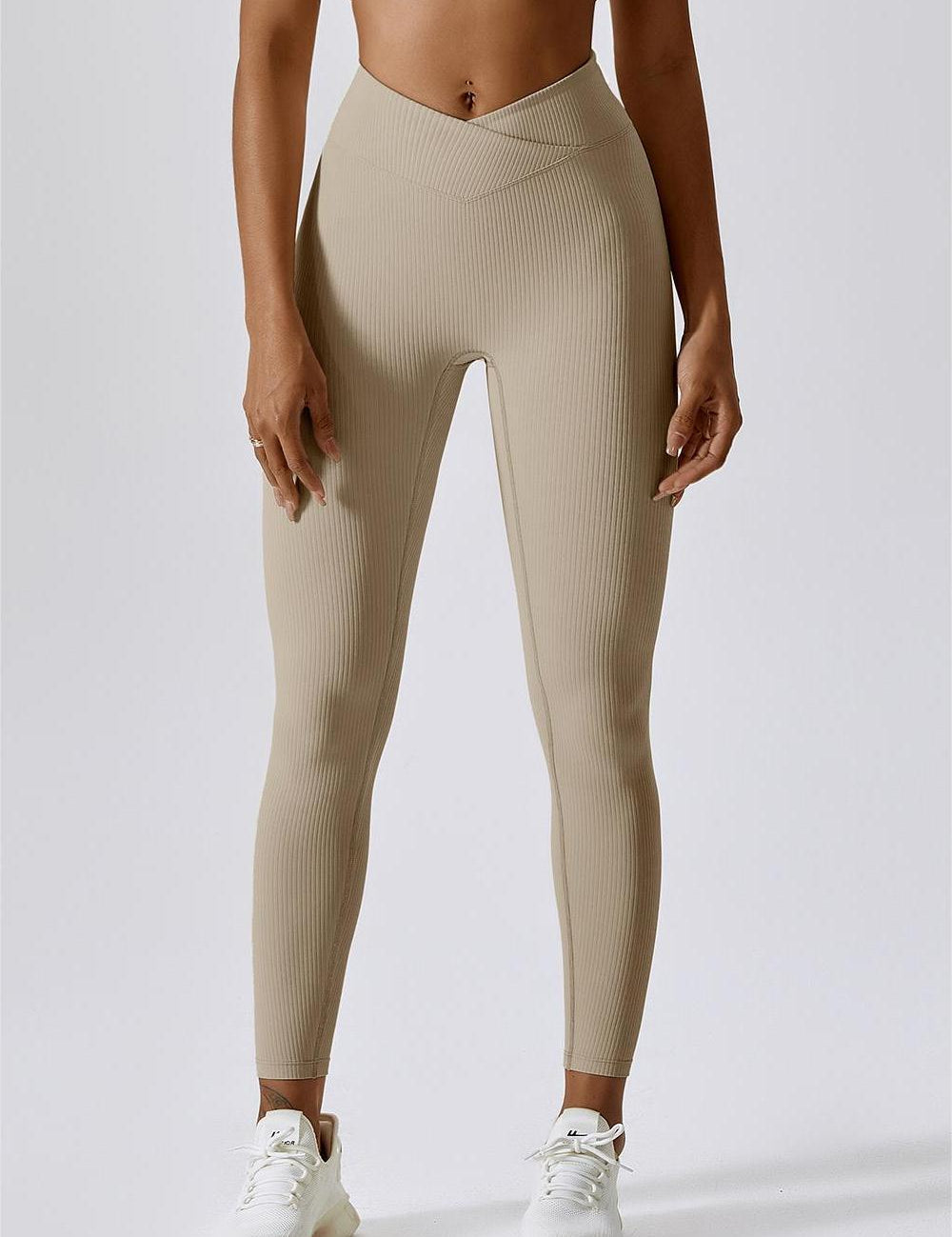 Ribbed V-Waist Butt Sculpting Leggings by bornfocus