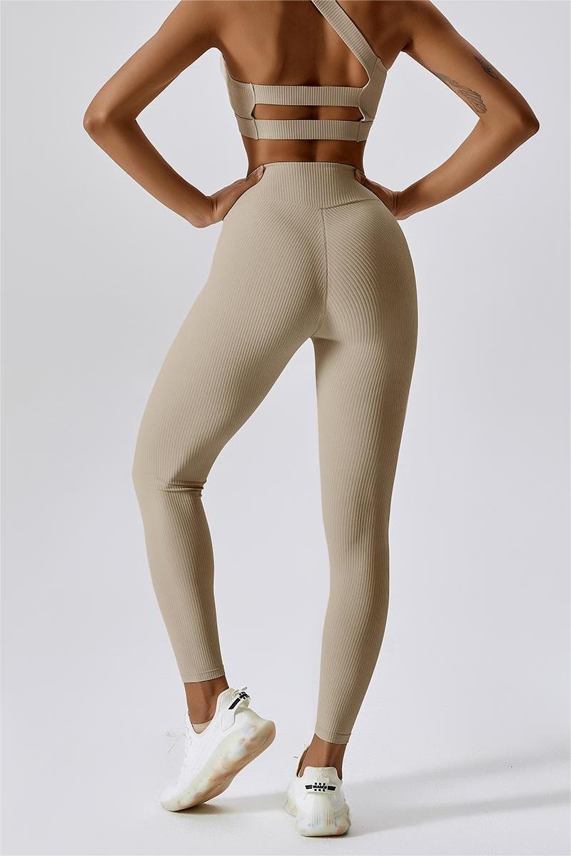 Ribbed V-Waist Butt Sculpting Leggings by bornfocus