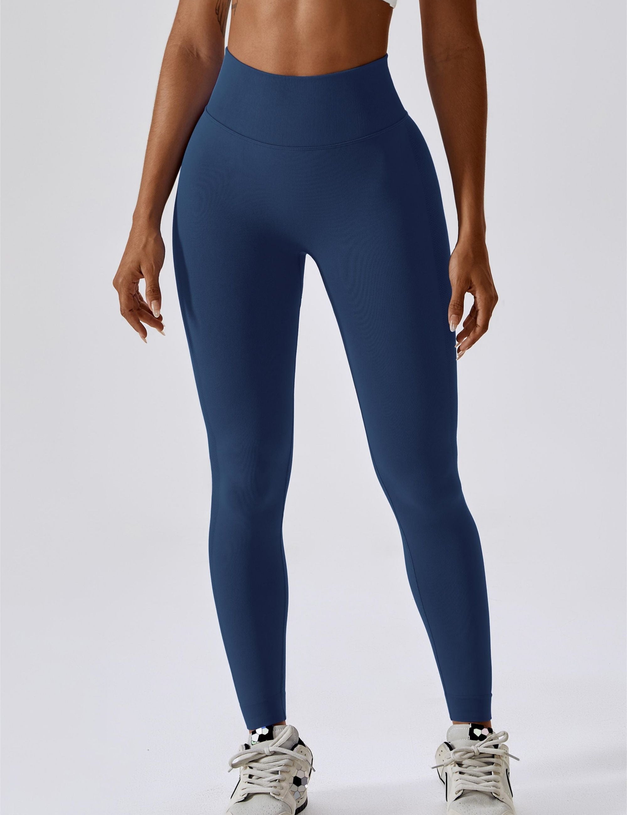 Seamless Butt Contouring Leggings by bornfocus