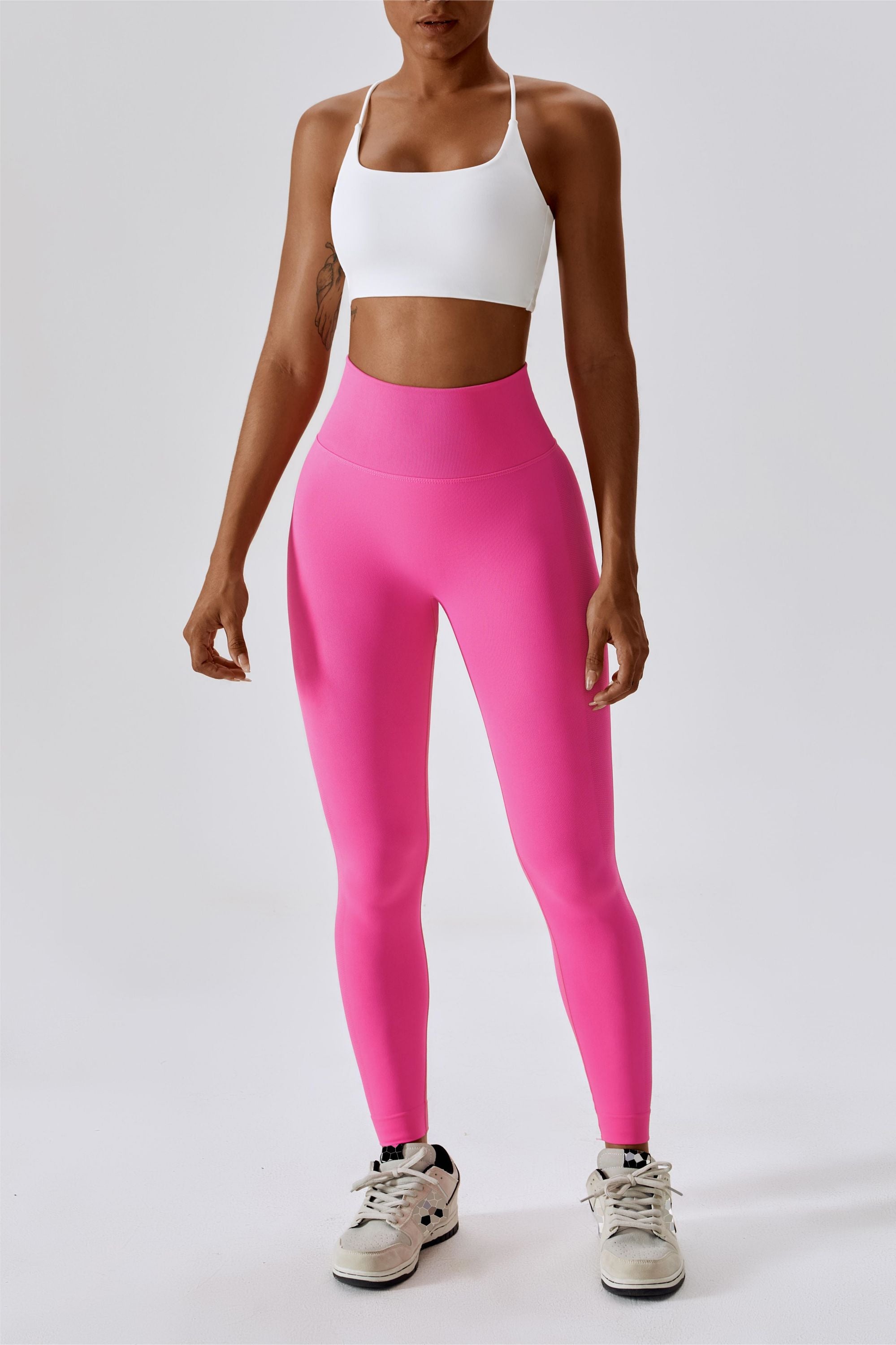 Seamless Butt Contouring Leggings by bornfocus