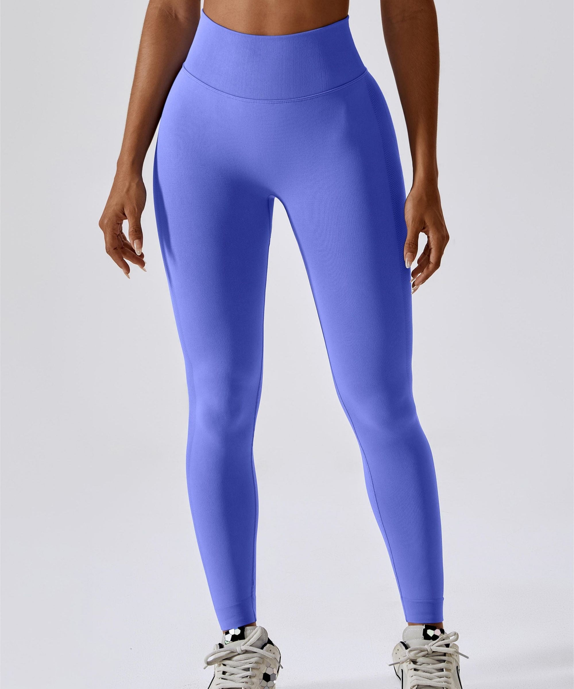 Seamless Butt Contouring Leggings by bornfocus