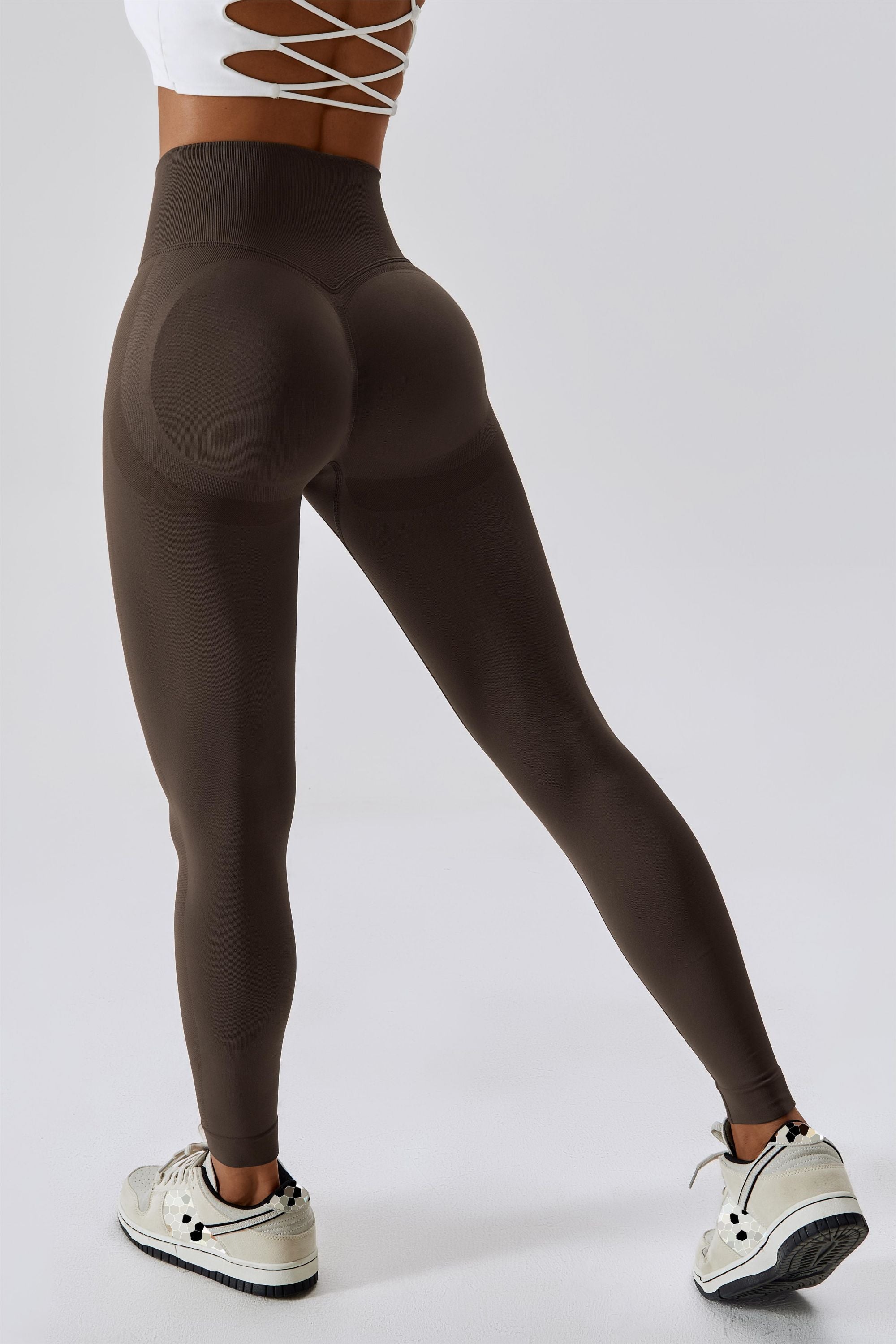 Seamless Butt Contouring Leggings by bornfocus