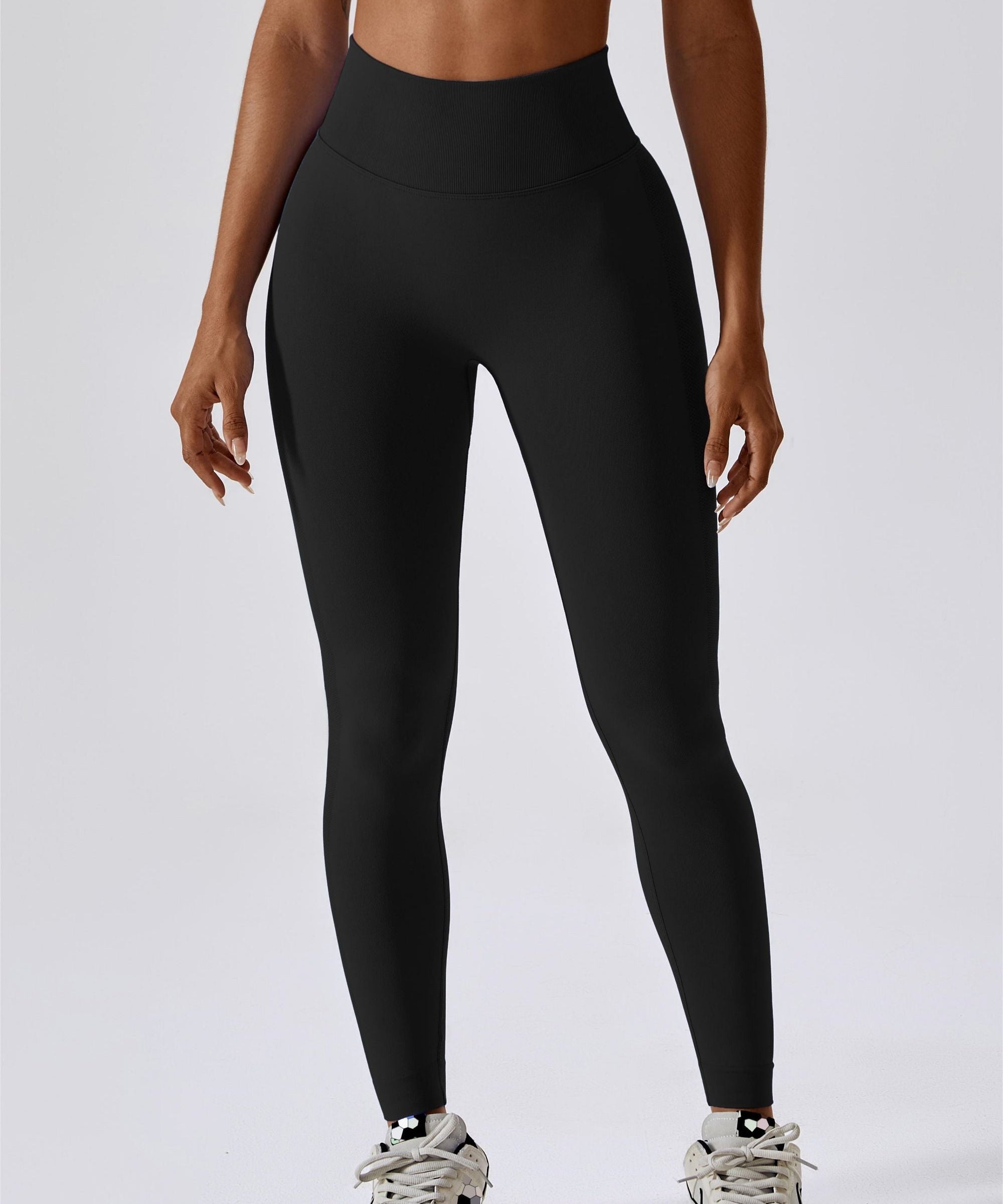 Seamless Butt Contouring Leggings by bornfocus