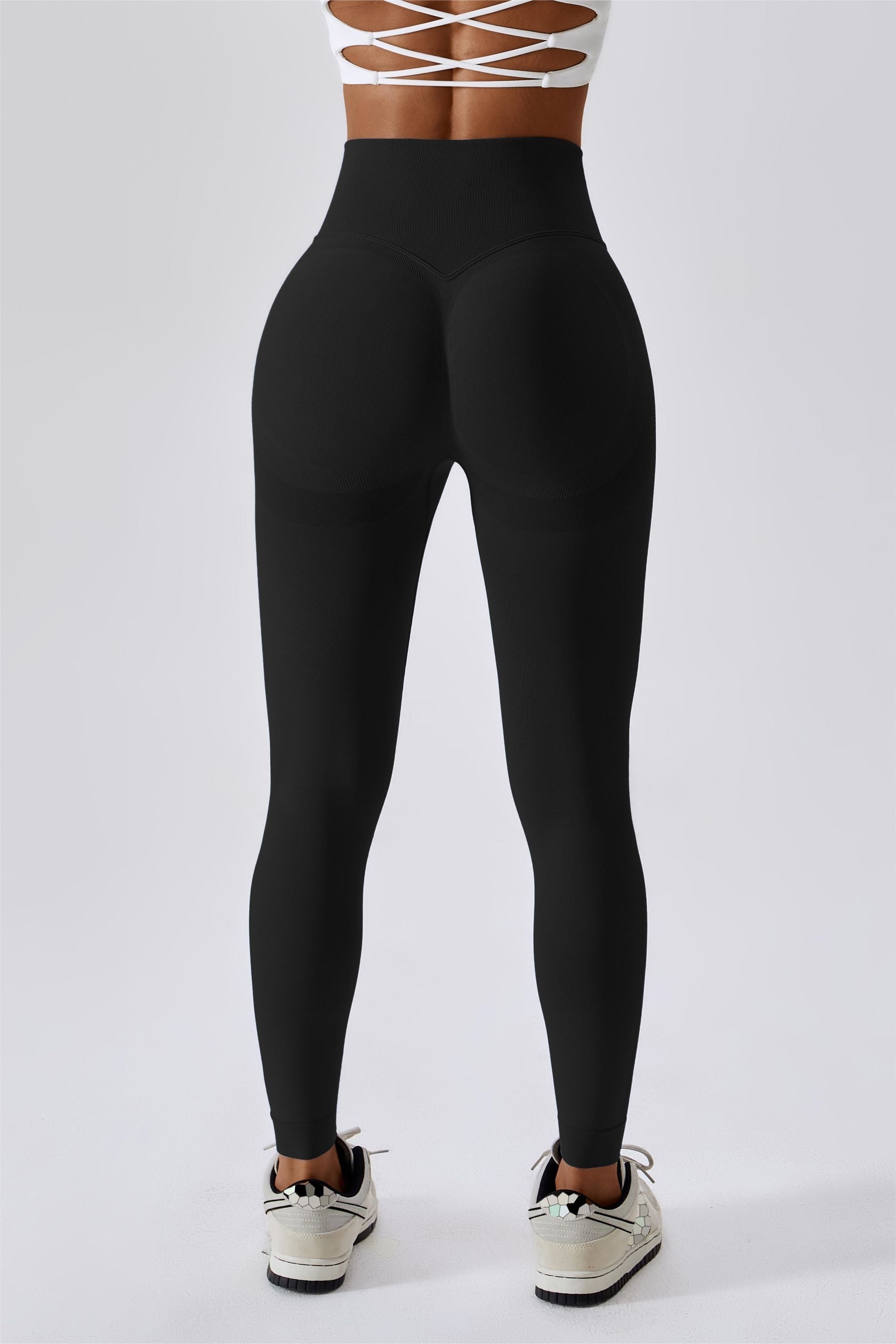 Seamless Butt Contouring Leggings by bornfocus