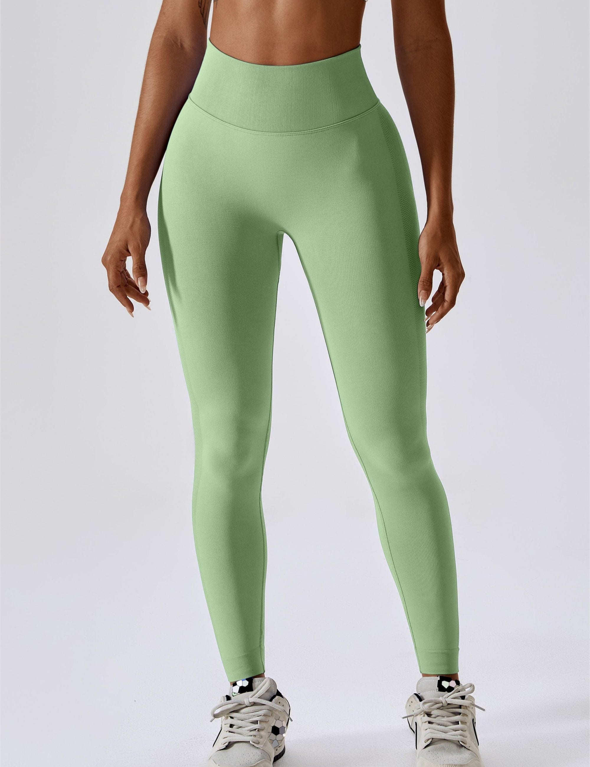 Seamless Butt Contouring Leggings by bornfocus