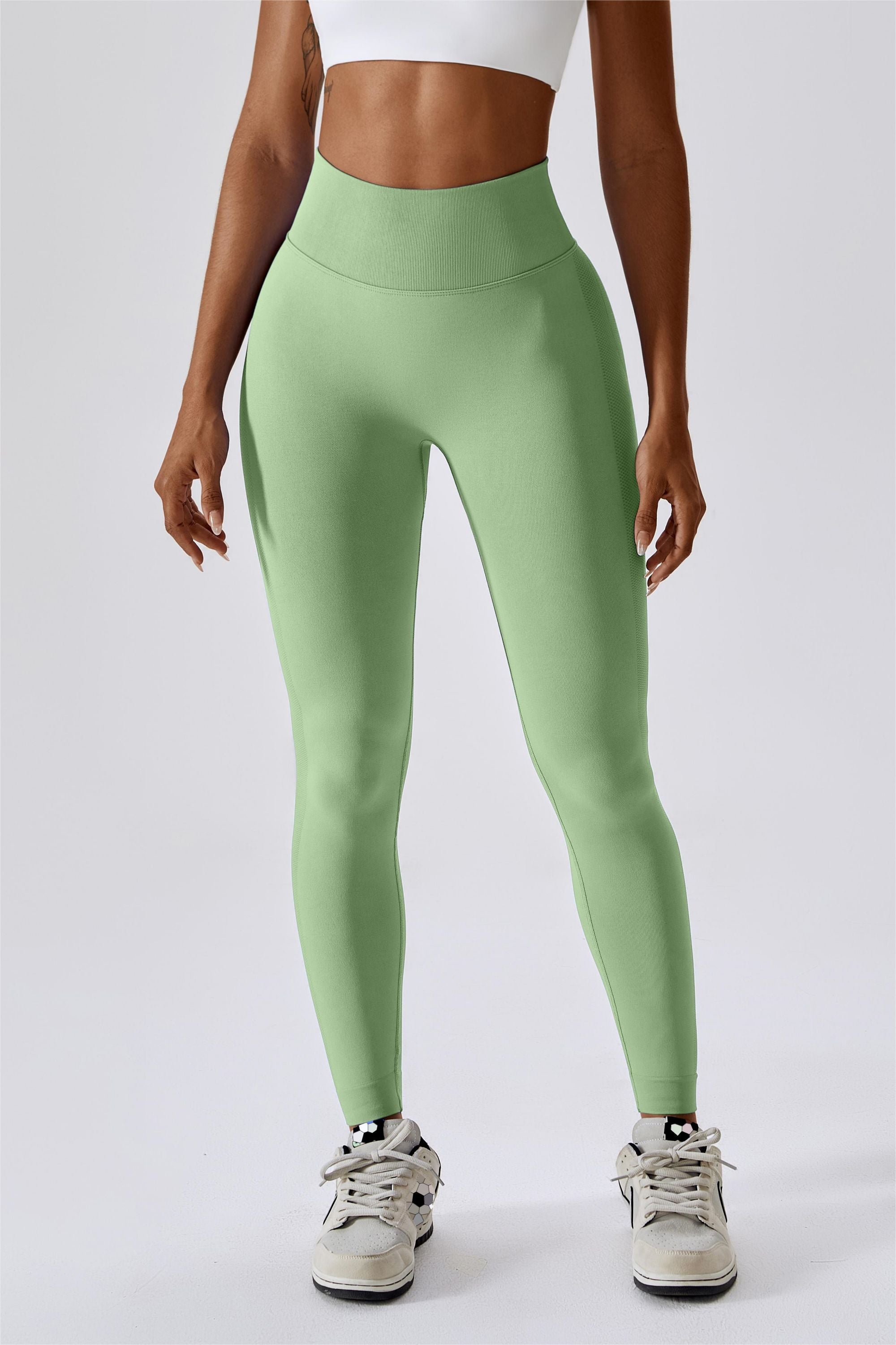 Seamless Butt Contouring Leggings by bornfocus