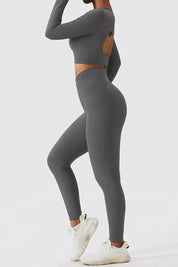 Ribbed V-Cross Leggings with Pockets by bornfocus