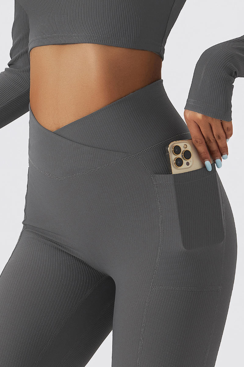 Ribbed V-Cross Leggings with Pockets by bornfocus