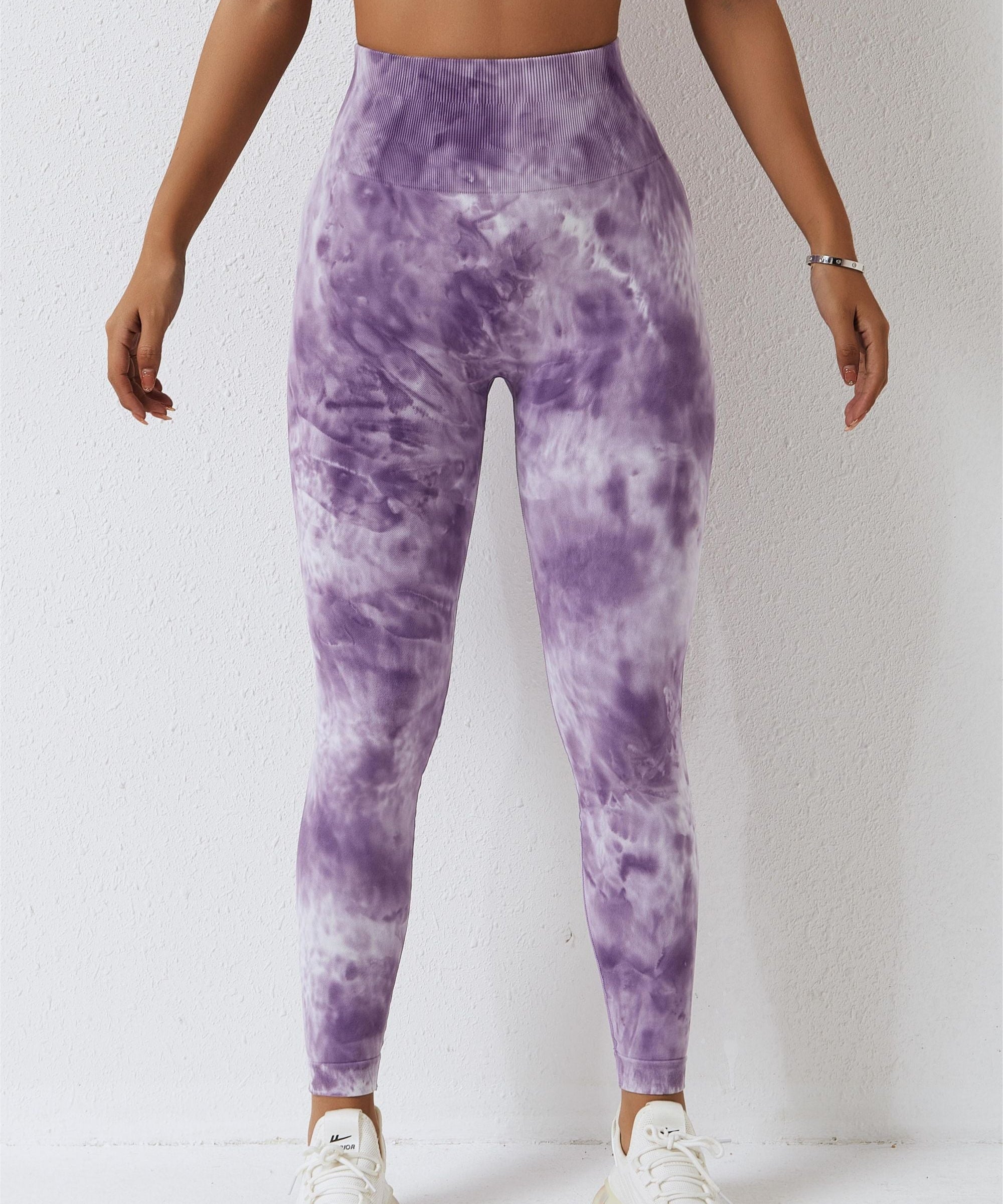 Seamless Tie Dye Scrunch Leggings by bornfocus