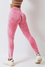 Seamless Tie Dye Scrunch Leggings by bornfocus