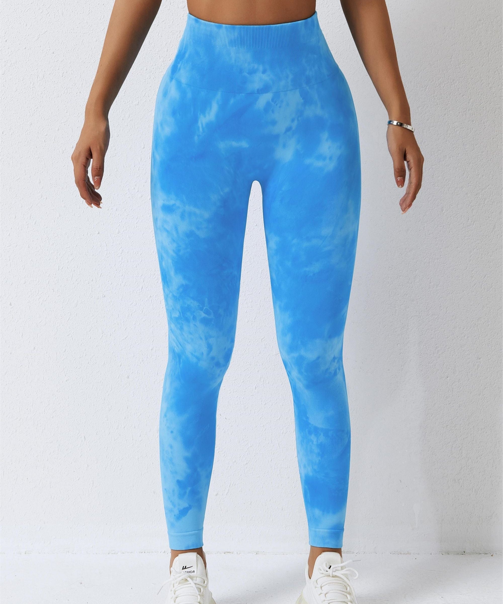 Seamless Tie Dye Scrunch Leggings by bornfocus