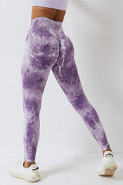 Seamless Tie Dye Scrunch Leggings by bornfocus