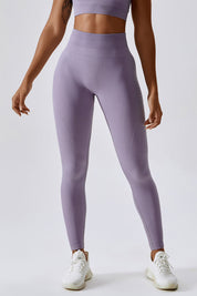 Textured Seamless Scrunch Leggings by bornfocus