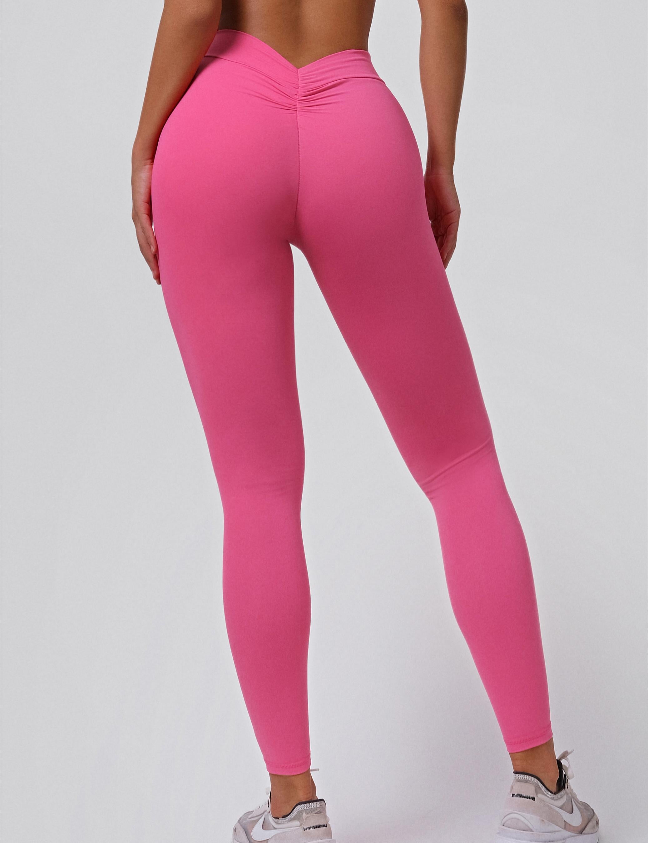 V-Back Scrunch Leggings by bornfocus