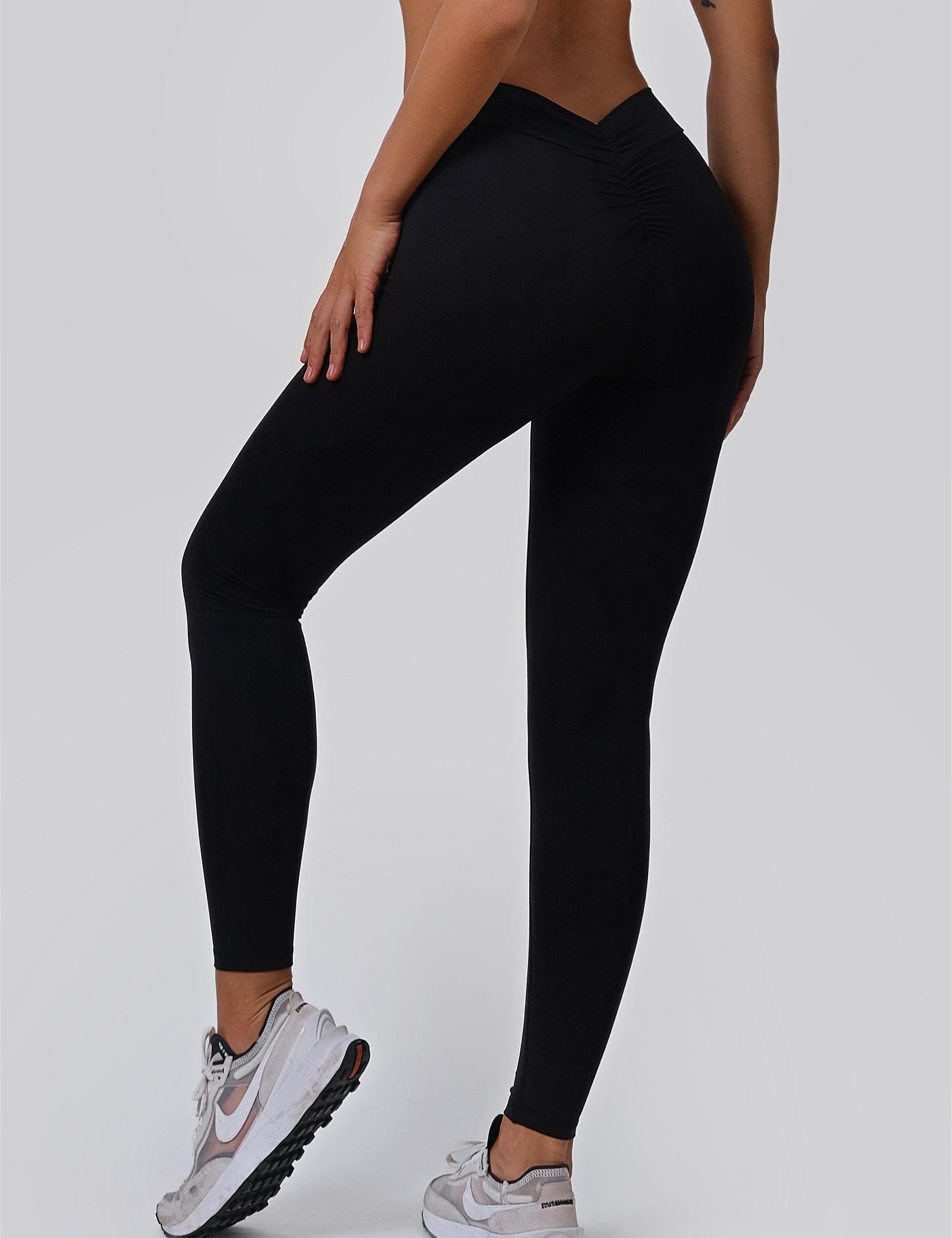 V-Back Scrunch Leggings by bornfocus