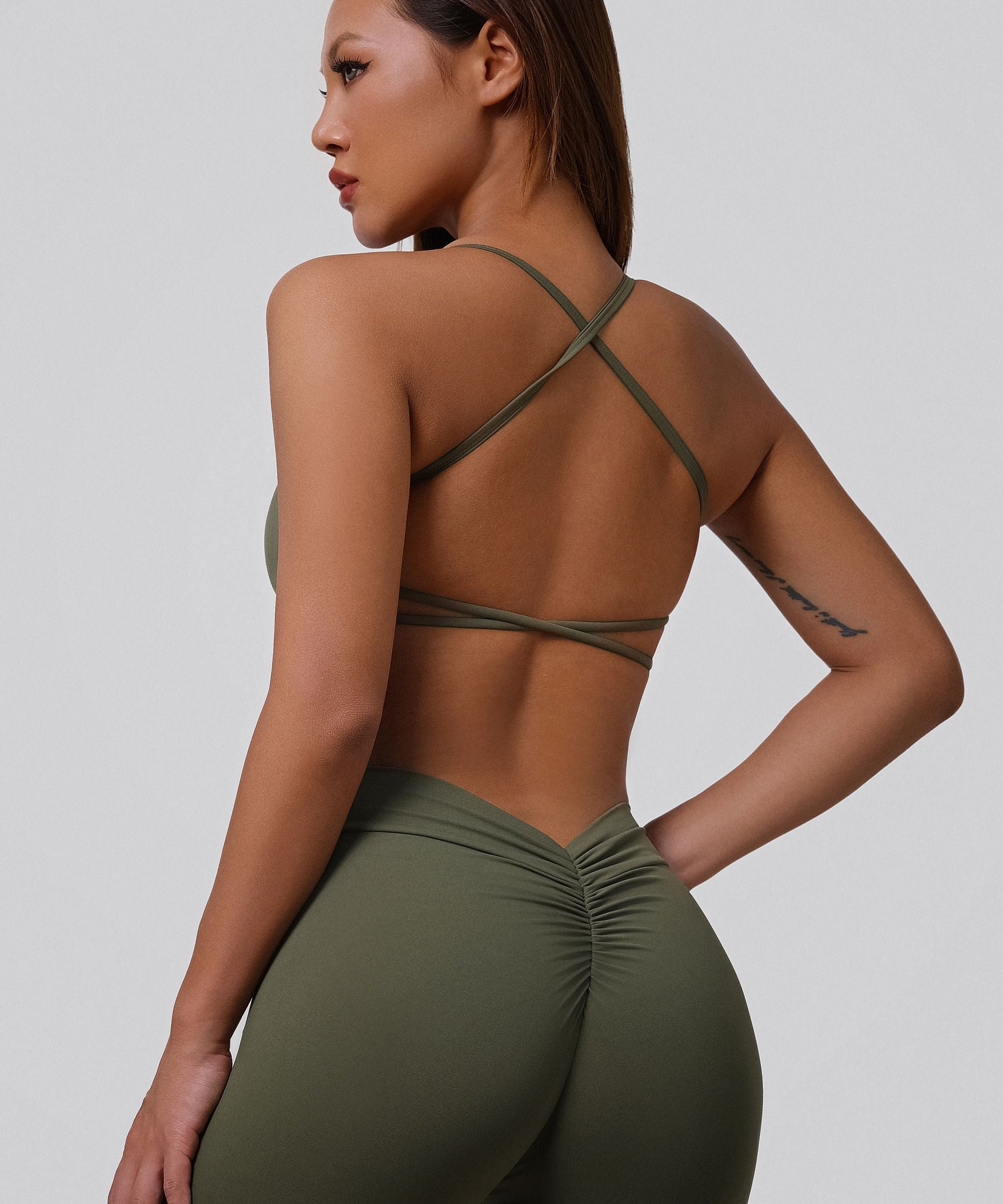 V-Back Scrunch Leggings by bornfocus