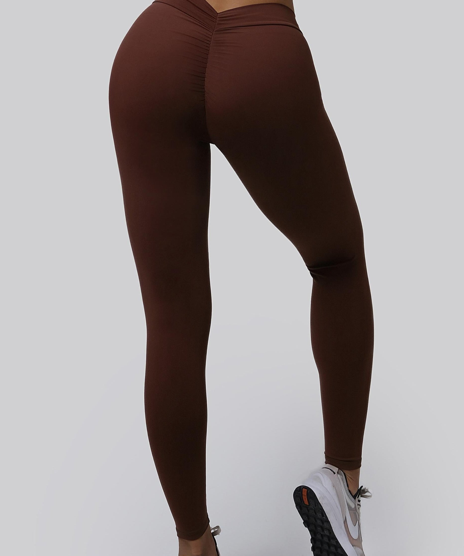 V-Back Scrunch Leggings by bornfocus