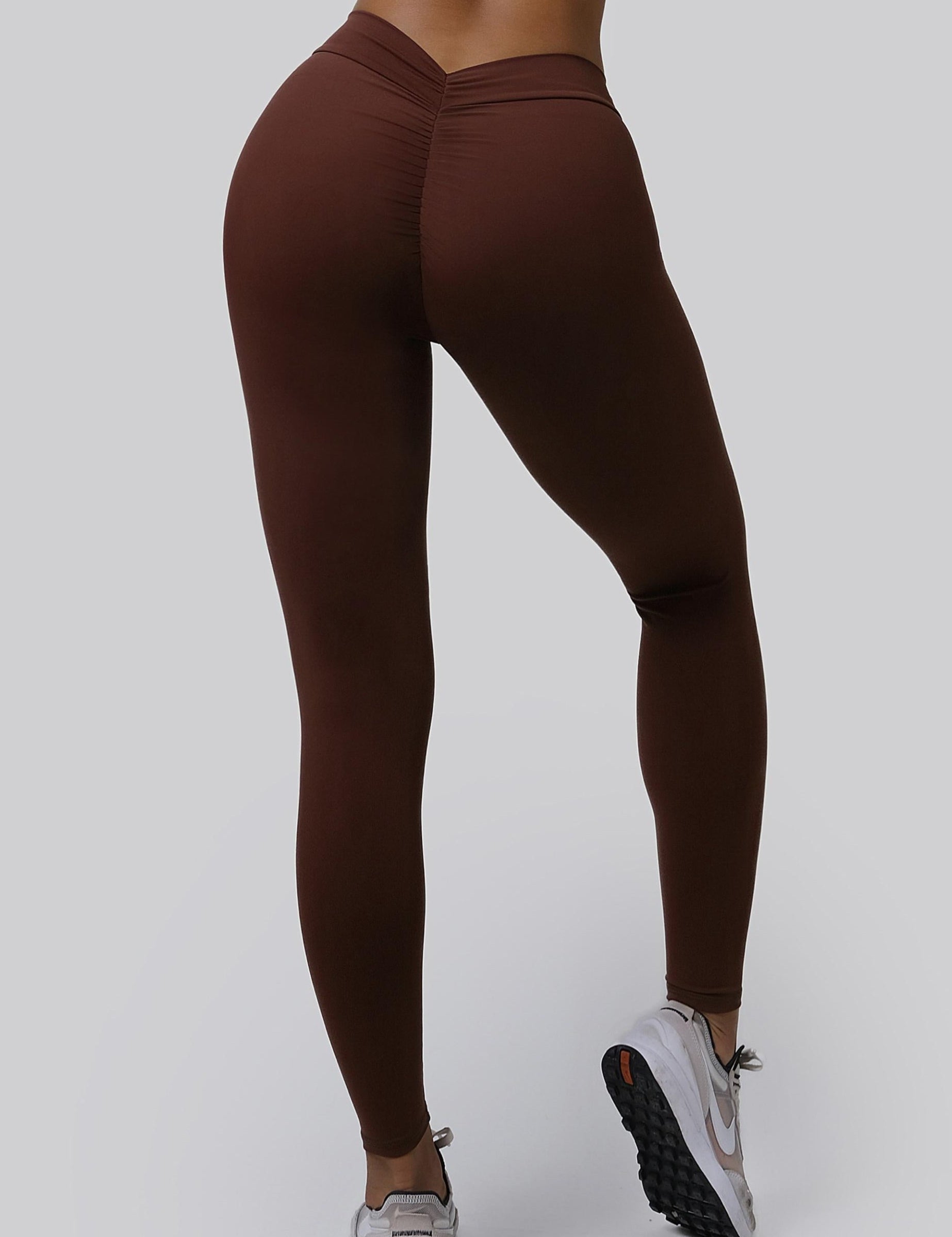 V-Back Scrunch Leggings by bornfocus