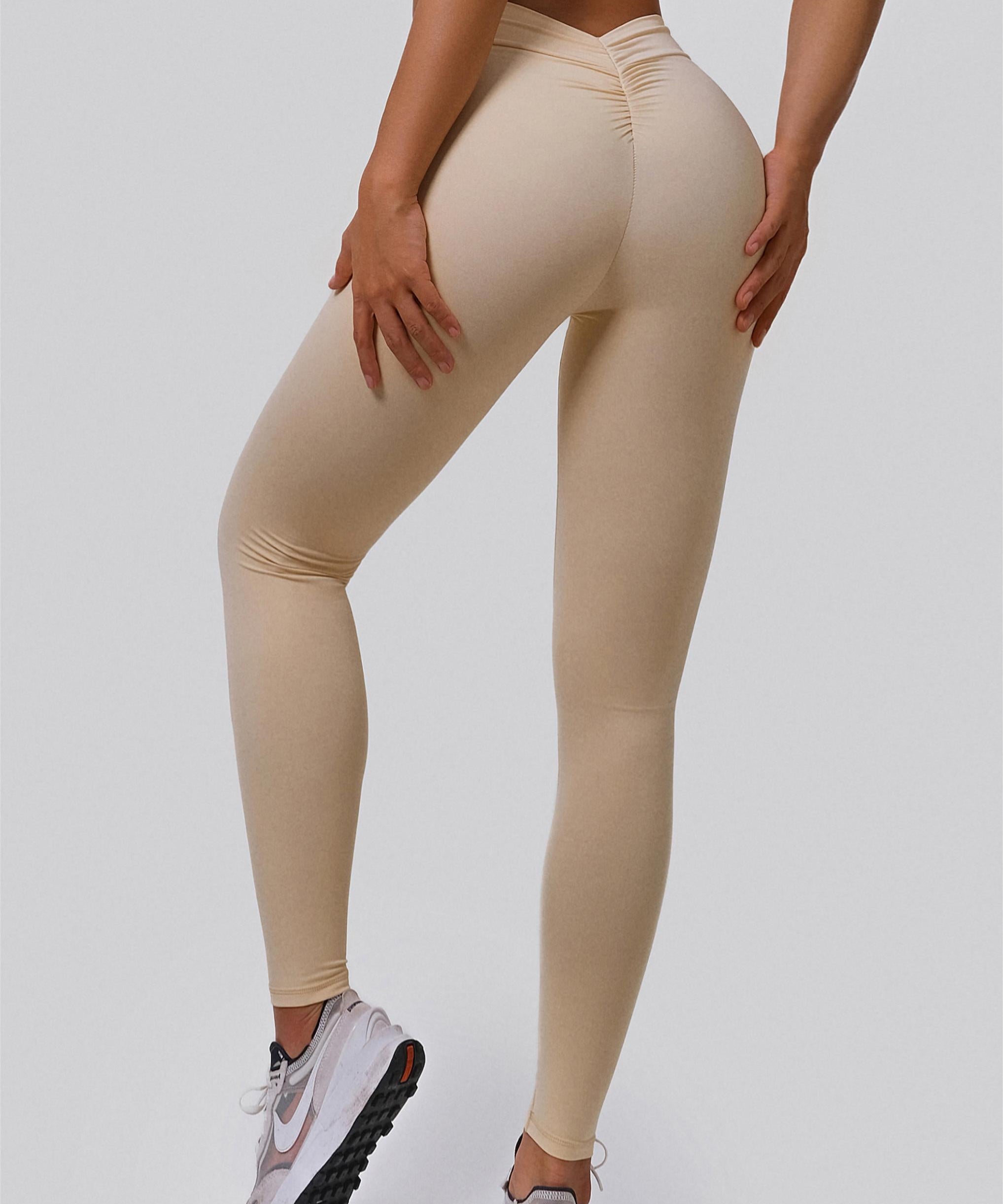 V-Back Scrunch Leggings by bornfocus