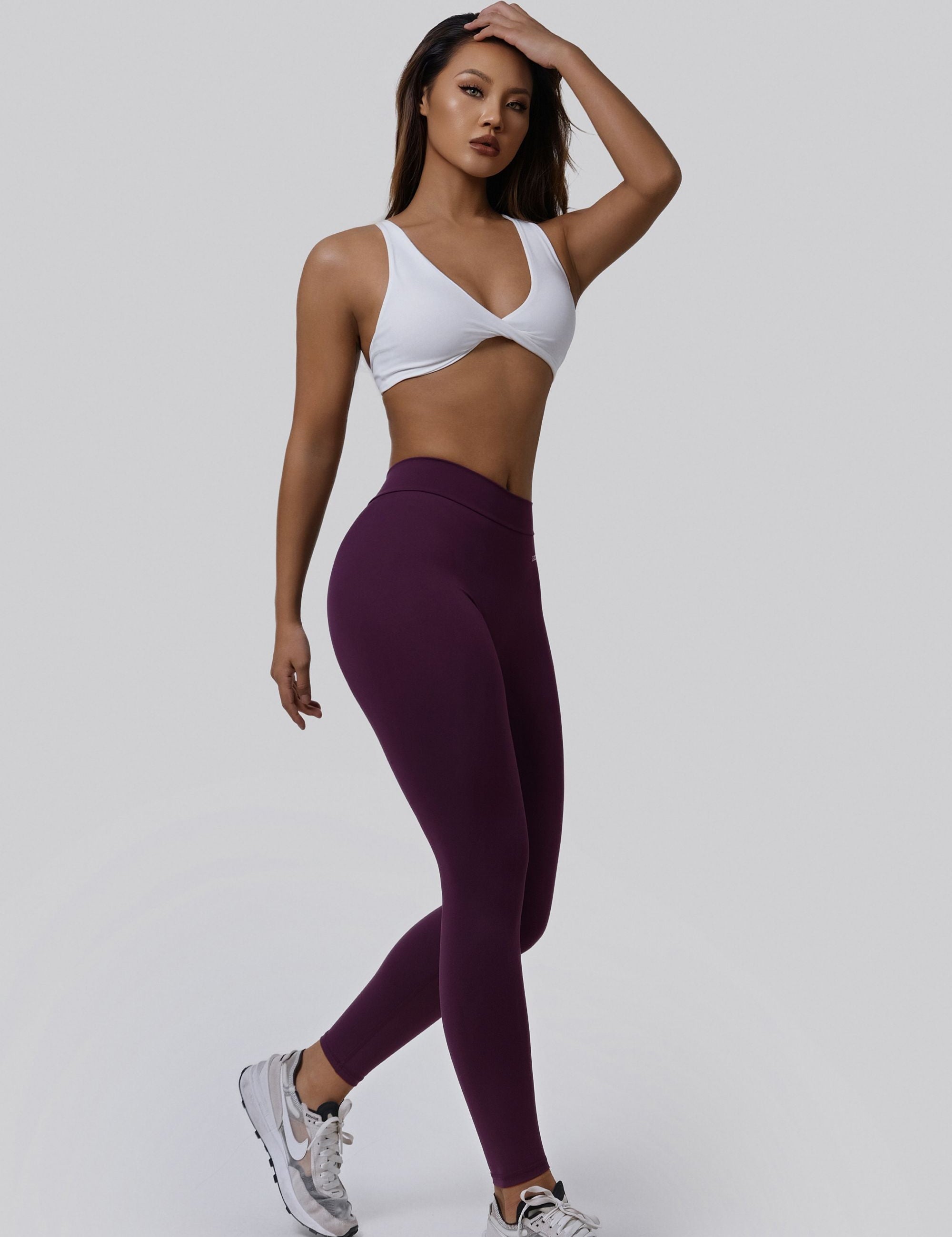 V-Back Scrunch Leggings by bornfocus