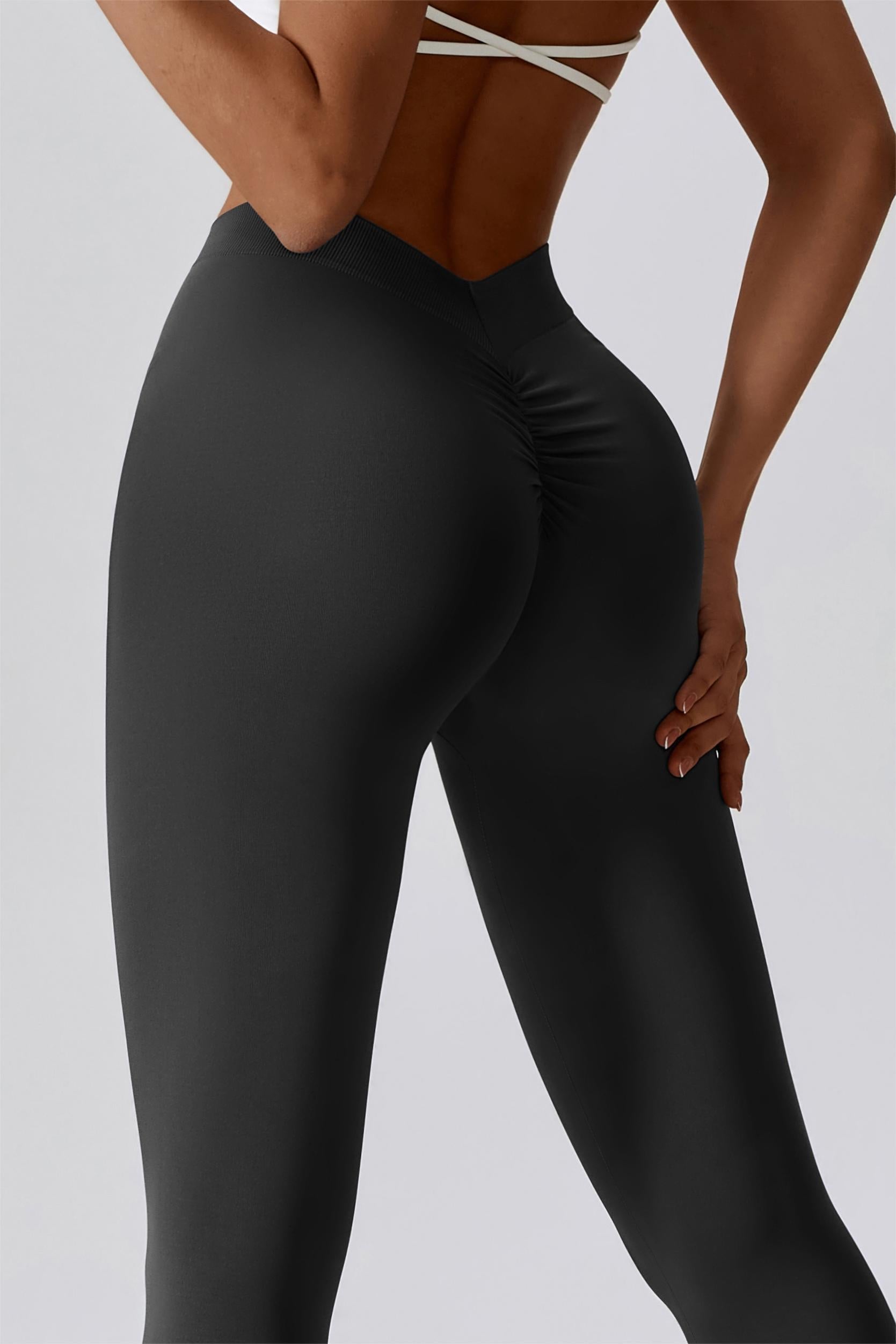 V-Back Seamless Scrunch Butt Leggings by bornfocus