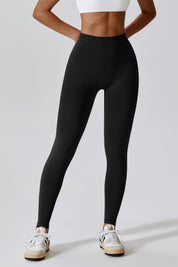 V-Back Seamless Scrunch Butt Leggings by bornfocus