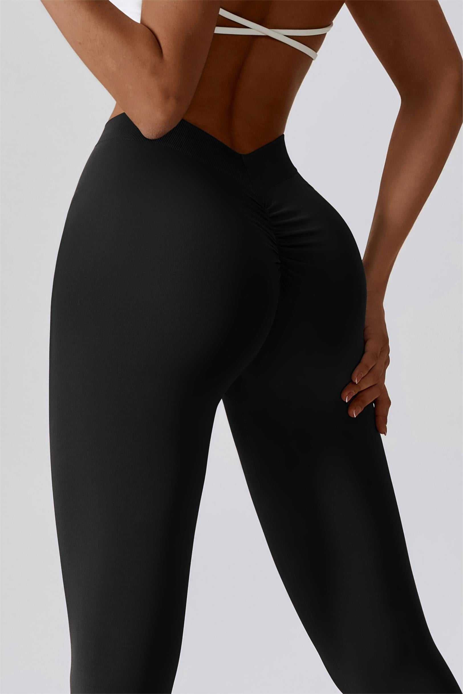 V-Back Seamless Scrunch Butt Leggings by bornfocus