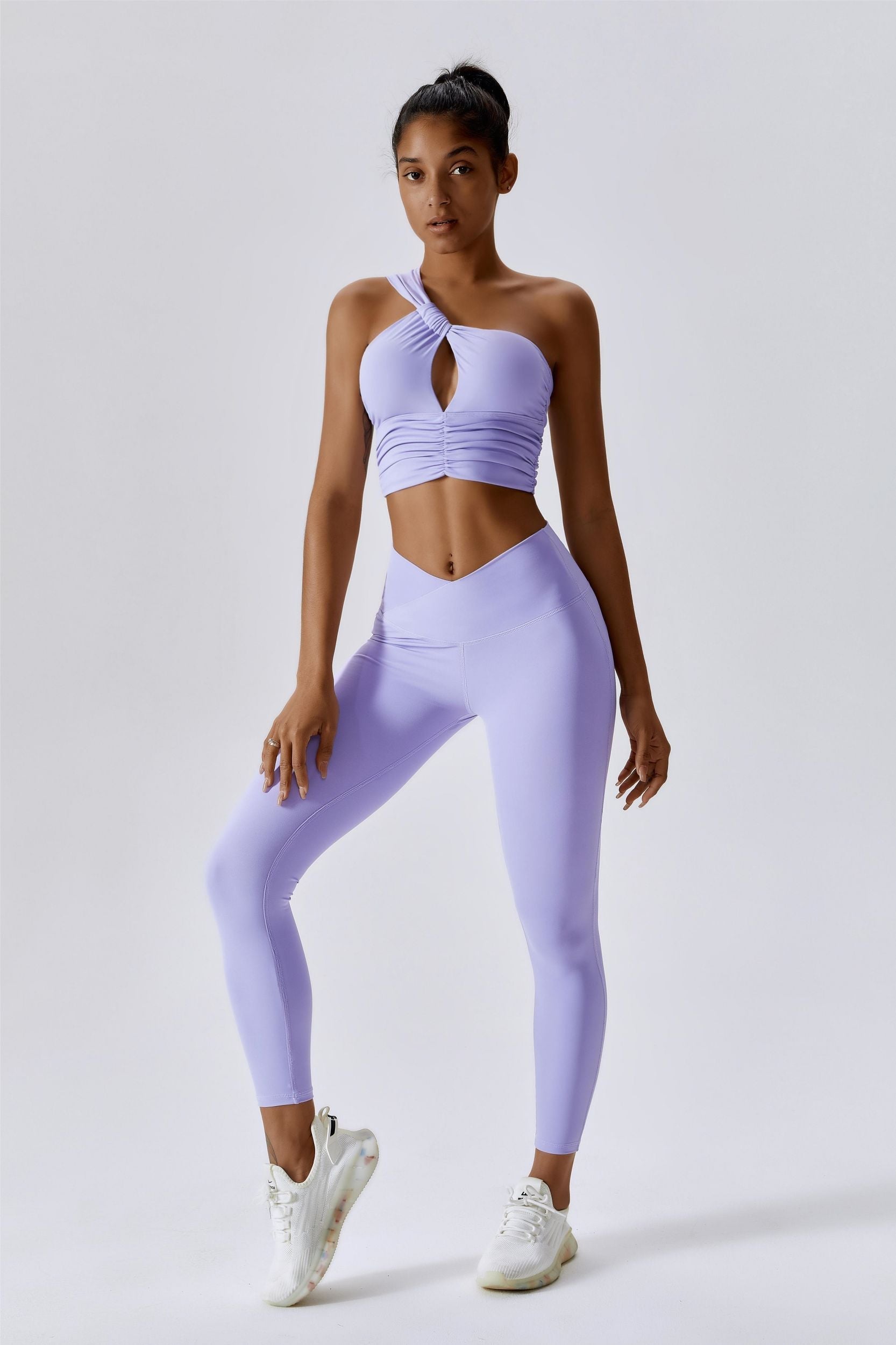 V-Waist Butt-Sculpting Leggings by bornfocus