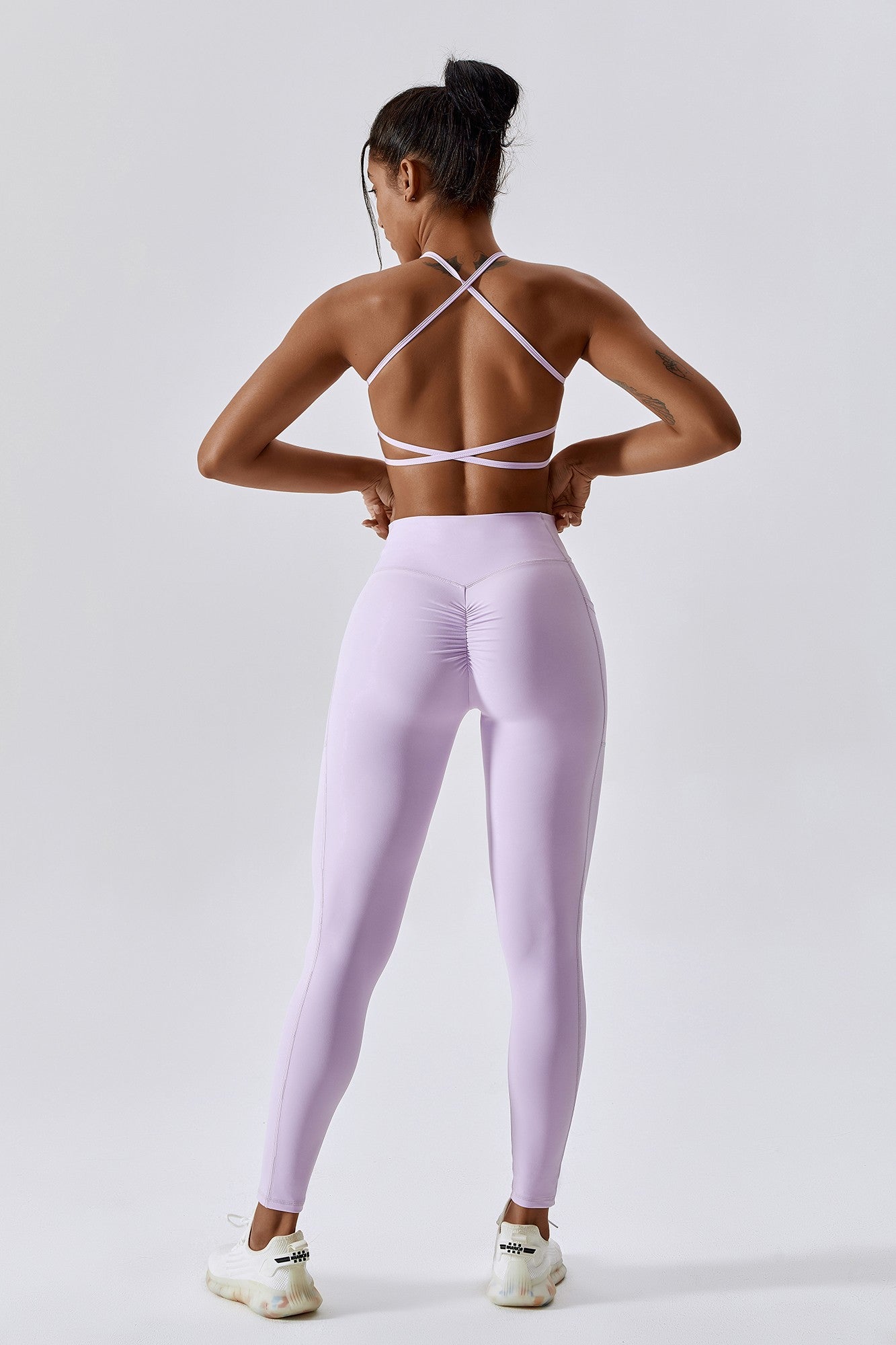 V-Waist Butt-Sculpting Leggings by bornfocus