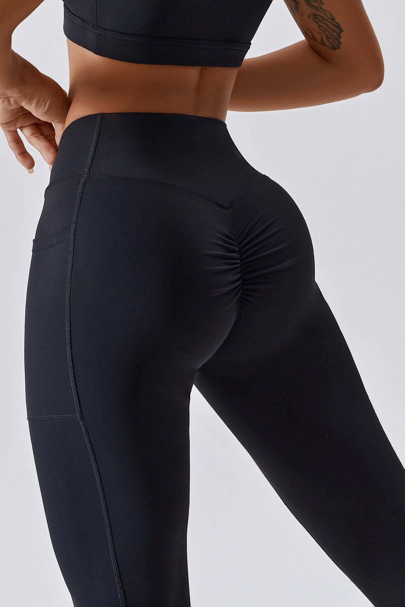 V-Waist Butt-Sculpting Leggings by bornfocus