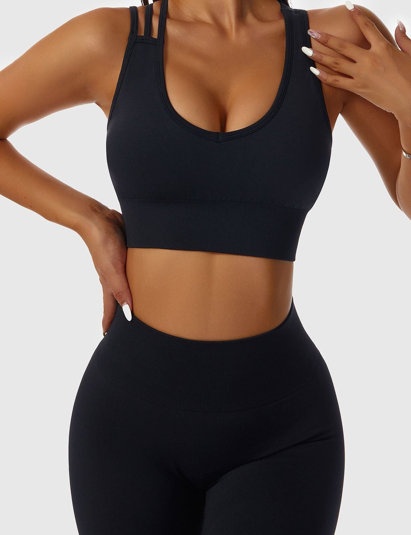 Asymmetric Cross Strap Seamless Sports Bra by bornfocus