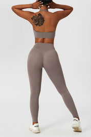 V-Waist Butt-Sculpting Legging by bornfocus